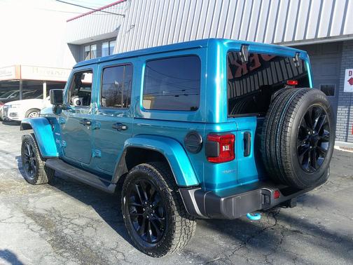 2024 Jeep Wrangler 4xe Sahara