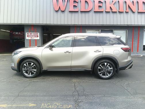 Warm Titanium 2023 INFINITI QX60 Luxe