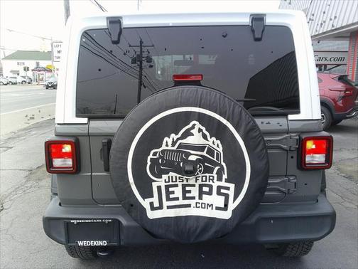 2021 Jeep Wrangler Islander 4X4