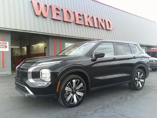 Gray 2025 Mitsubishi Outlander