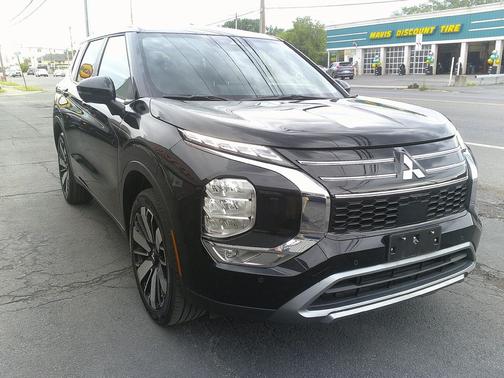 Gray 2025 Mitsubishi Outlander