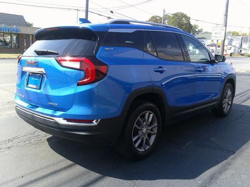 2024 GMC Terrain SLT