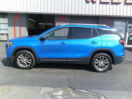 2024 GMC Terrain SLT