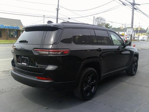 Diamond Black Crystal Pearlcoat 2022 Jeep Grand Cherokee L Limited