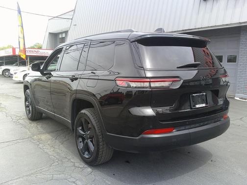 Diamond Black Crystal Pearlcoat 2022 Jeep Grand Cherokee L Limited