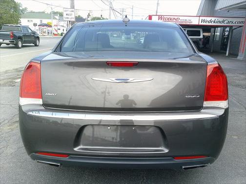 2017 Chrysler 300 Limited