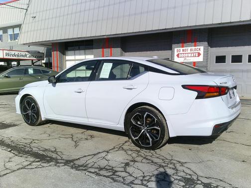 2023 Nissan Altima SR Intelligent AWD