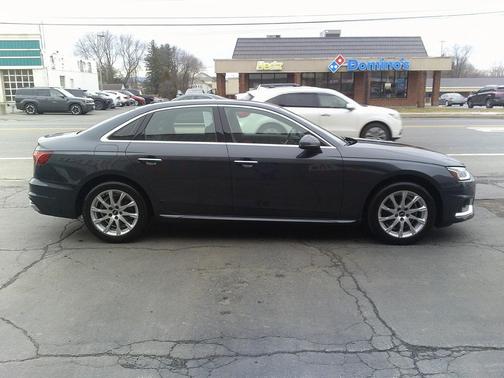2022 Audi A4 40 Premium