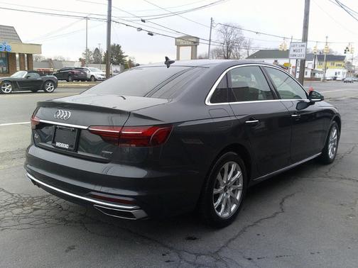 2022 Audi A4 40 Premium