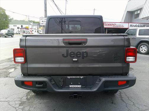 2021 Jeep Gladiator Sport