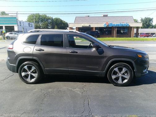 Granite Crystal Metallic Clearcoat 2019 Jeep Cherokee Limited