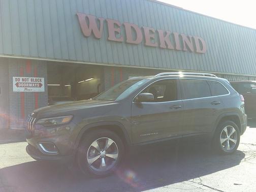 Granite Crystal Metallic Clearcoat 2019 Jeep Cherokee Limited