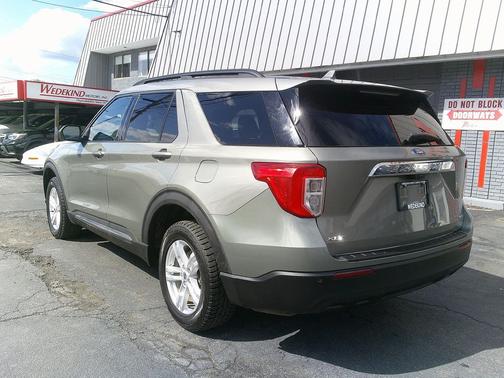 Silver Spruce Metallic 2020 Ford Explorer XLT