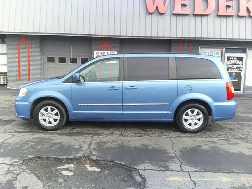 2011 Chrysler Town & Country Touring