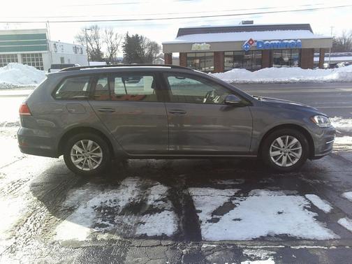 2019 Volkswagen Golf SportWagen TSI SE