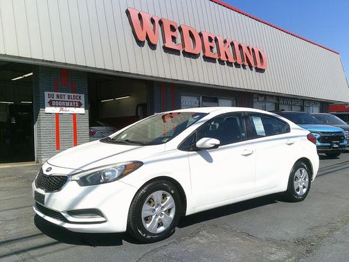 Clear White 2016 Kia Forte LX