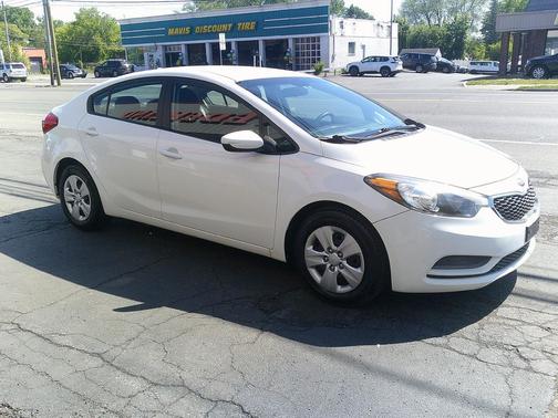 Clear White 2016 Kia Forte LX