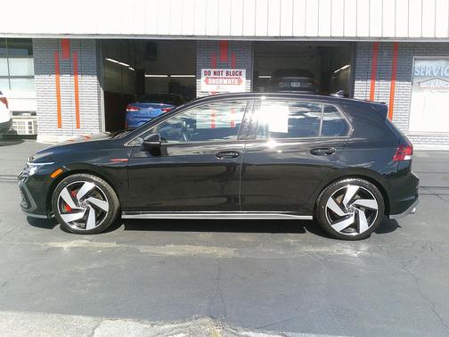2024 Volkswagen Golf GTI 2.0T S DSG