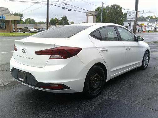 2020 Hyundai ELANTRA SE