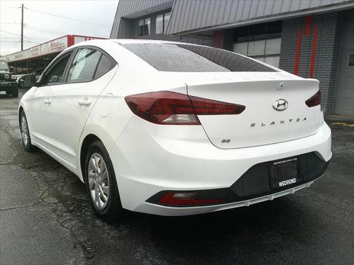 2020 Hyundai ELANTRA SE