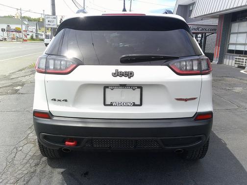 Bright White Clearcoat 2022 Jeep Cherokee Trailhawk