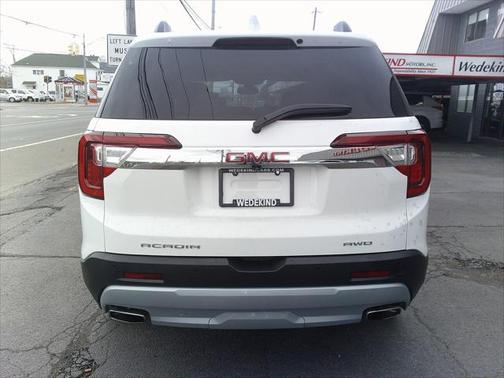 2023 GMC Acadia AWD SLT