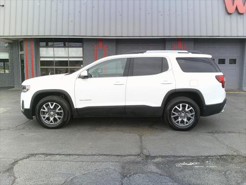 2023 GMC Acadia AWD SLT