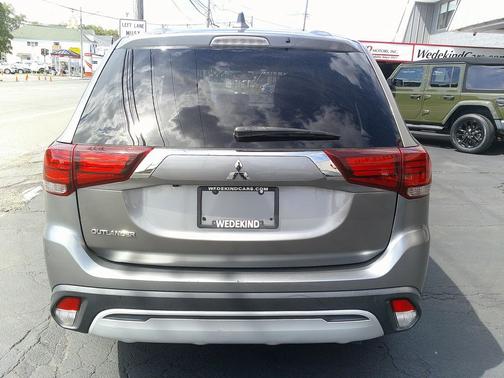 2020 Mitsubishi Outlander ES