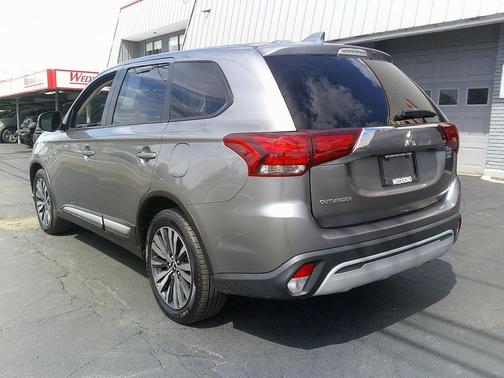 2020 Mitsubishi Outlander ES