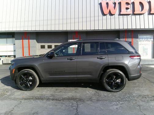 2023 Jeep Grand Cherokee Altitude