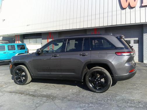 2023 Jeep Grand Cherokee Altitude