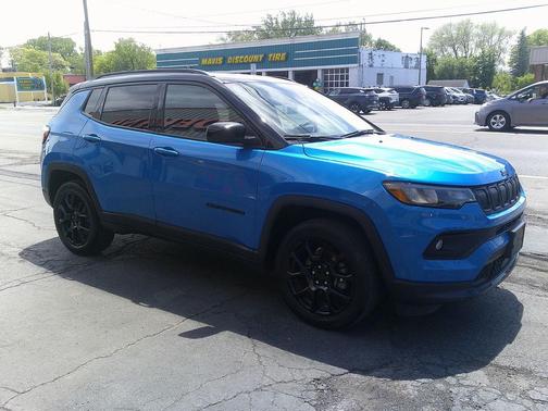 Laser Blue Pearlcoat 2022 Jeep Compass Latitude