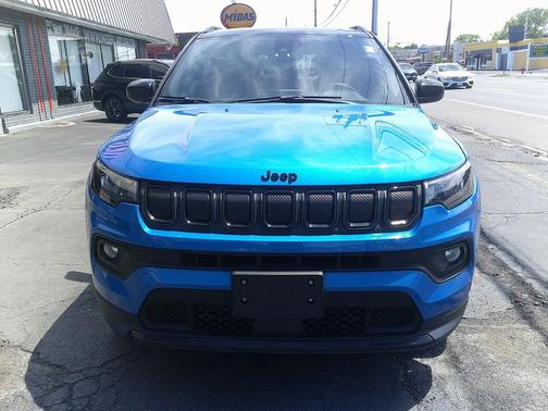 Laser Blue Pearlcoat 2022 Jeep Compass Latitude