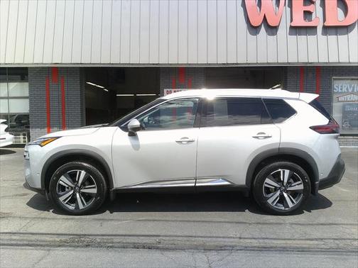 2022 Nissan Rogue SL