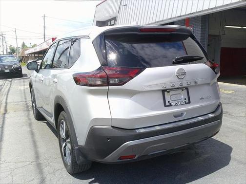 2022 Nissan Rogue SL