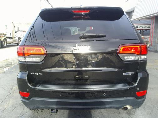 2020 Jeep Grand Cherokee Laredo