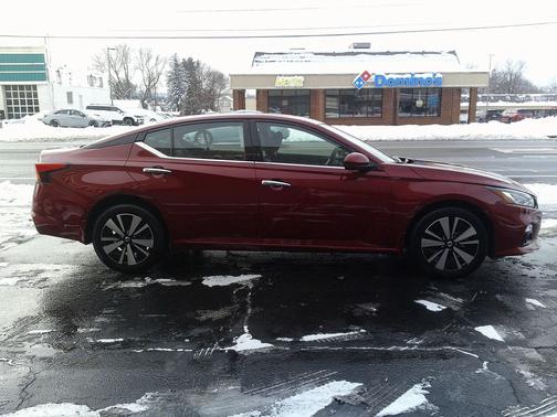 2022 Nissan Altima 2.5 SL