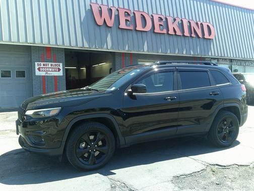 Diamond Black Crystal Pearlcoat 2020 Jeep Cherokee Latitude Plus