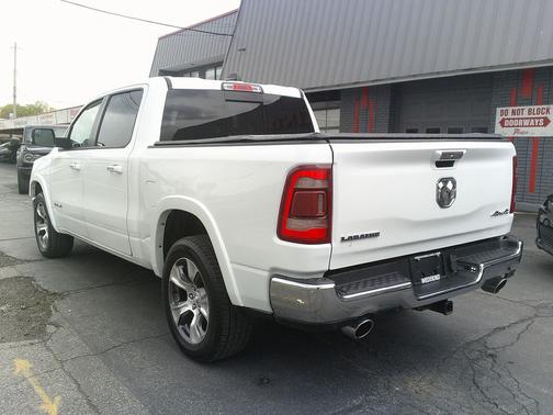 Bright White Clearcoat 2021 RAM 1500 Laramie