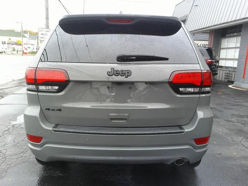 2021 Jeep Grand Cherokee Laredo