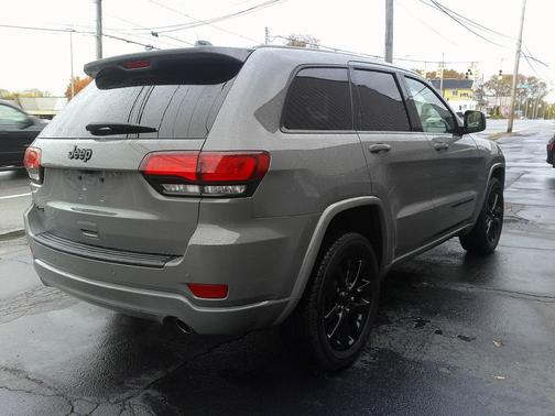2021 Jeep Grand Cherokee Laredo