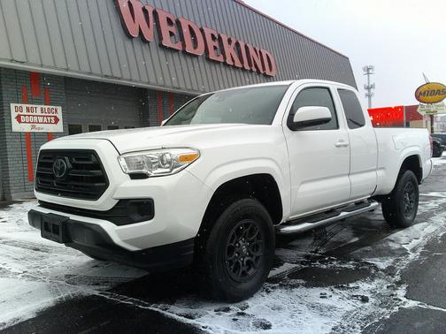 2018 Toyota Tacoma SR