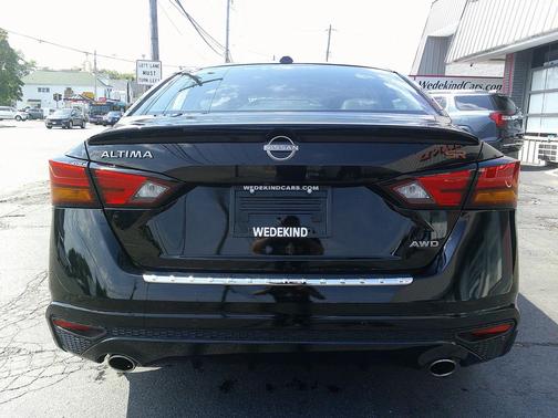 2023 Nissan Altima SR Intelligent AWD