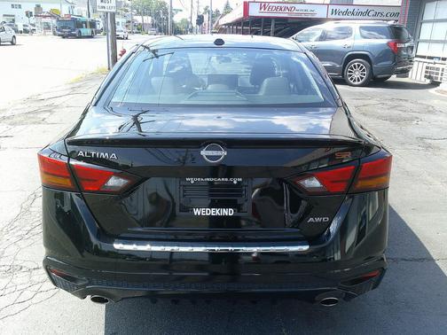 2023 Nissan Altima SR Intelligent AWD