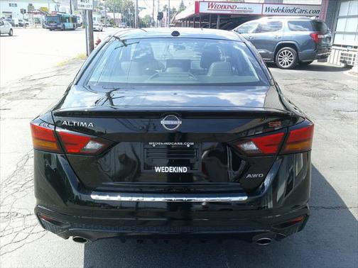 2023 Nissan Altima SR Intelligent AWD