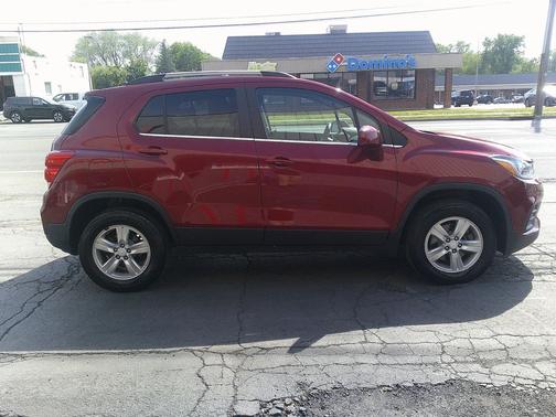 Cajun Red Tintcoat 2018 Chevrolet Trax LT