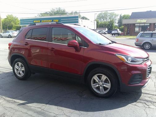 Cajun Red Tintcoat 2018 Chevrolet Trax LT
