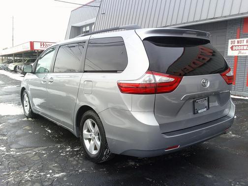 2015 Toyota Sienna 