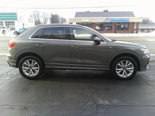 2025 Audi Q3 Premium 45 TFSI S line quattro Tiptronic