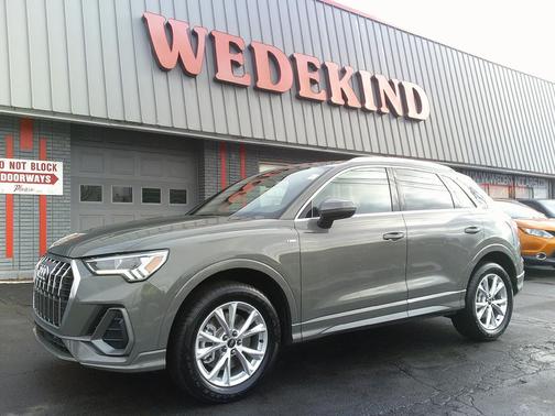 2025 Audi Q3 Premium 45 TFSI S line quattro Tiptronic